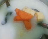 Foto langkah ke 3 dari resep Kolak Pisang Ubi Kuah Putih.