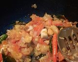 A picture of step 4 of Chicken curry.
