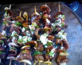 Foto del paso 5 de la receta: Pinchos de carne y vegetales con pico de gallo