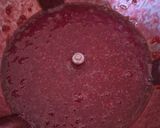 Une image de l'étape 2 de Bavarois à la mousse de framboises et glaçage miroir 😃.