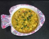 A picture of step 5 of White Peas Curry.