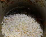 A picture of step 1 of Bhelpuri.