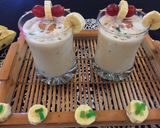 A picture of step 4 of Banana shake.