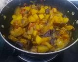 आलू-बैंगन की सब्जी (aloo baingan ki sabzi recipe in Hindi) रेसिपी चरण 3 फोटो