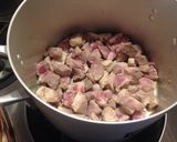 A picture of step 3 of Pork Goulash (Schweinegulasch).