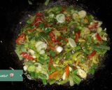 Foto langkah ke 4 dari resep Tumis jamur sayur.