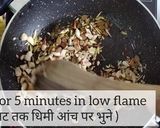 A picture of step 2 of Sevai kheer.