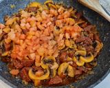 Foto del paso 3 de la receta Arroz con champiñones y chorizo