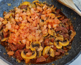 Foto del paso 3 de la receta: Arroz con champiñones y chorizo