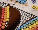 Une image de l'étape 8 de ☆Drip Cake Chocolat au Lait et Smarties©☆.
