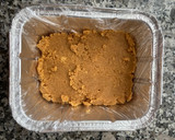 Foto del paso 2 de la receta: Tarta de galleta, plátano y dulce de leche “sin horno”