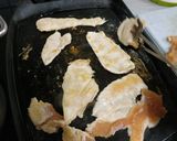 Foto del paso 2 de la receta: Pechuga de pollo con salsa roquefort