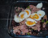 A picture of step 4 of Tuna salad.