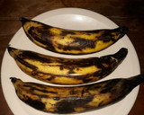 Foto del paso 2 de la receta: Canoa de plátano con canela...🇸🇻