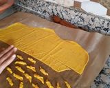 صورة لخطوة 2 من وصفة مملحات حارين بمناسبة عاشوراء 👌 بأشكال مختلفة