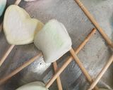 A picture of step 1 of Marshmallow bites.