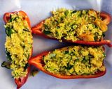 Kölessel, paradicsommal és cukkínivel töltött paprika recept fázis 2 fotója