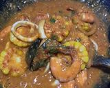 Foto langkah ke 5 dari resep Udang Cumi Saos Padang.