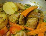 A picture of step 3 of Protein Rich Healthy Chicken Stew With Garlic Bread.