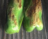 Foto del paso 1 de la receta: Pimiento grillado relleno con cuscús y salsa de kanikama