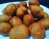A picture of step 3 of Odisha famous Gulgula recipe.