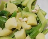 Foto del passaggio 6 della ricetta Zucchine e patate