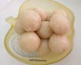 Foto langkah ke 5 dari resep Cilok kornet keju.