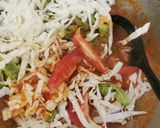 Foto langkah ke 2 dari resep Mie kuah pedas.