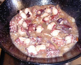Foto del paso 4 de la receta: Pulpo con salsita picantona!