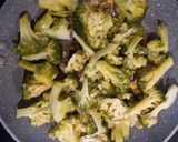 Foto del paso 3 de la receta: Brócoli con jengibre y ajo