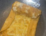 A picture of step 3 of Rolled omelette recipe.