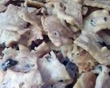 Foto langkah ke 9 dari resep Keripik Bawang Santan ~ Kue Bawang Santan.