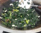 Foto langkah ke 3 dari resep Oseng Daun Pepaya Jepang Kaldu Udang.