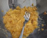 Foto langkah ke 2 dari resep Bolu pisang kukus (tanpa mixer, tanpa oven).