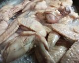 Foto langkah ke 1 dari resep Sup Ayam Keruh.