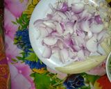 A picture of step 1 of Vegetables curry.