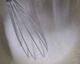 Foto del paso 4 de la receta: Bizcochuelo de leche caliente