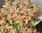 Foto langkah ke 6 dari resep Kwetiau Sayuran.