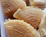 Foto langkah ke 7 dari resep Kue Kapit / kue Semprong.