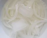 Foto del paso 2 de la receta: Ensalada de pepino con aderezo de yogurt y menta