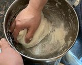 A picture of step 1 of Chinese Scallion Pancake (葱油饼) (cōng yóu bǐng).