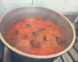 Foto del paso 2 de la receta: Albóndigas en salsa de tomates con papitas fritas