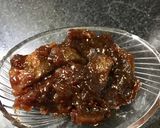 A picture of step 6 of Pind khazur(dates) ka achar.