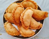 गुजिया (gujiya recipe in Hindi) रेसिपी चरण 4 फोटो