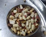 पीनट चिक्की (Peanut chikki recipe in Hindi) रेसिपी चरण 1 फोटो
