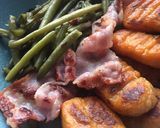 Une image de l'étape 5 de Gnocchis de patates douces, poitrine grillée et haricots.
