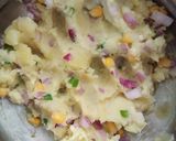 A picture of step 4 of Corn potato cheese sandwich.