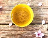 Hình bước làm 3 của món Yến Sào Chưng Lá Dứa Hạt Chia