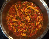 Foto del paso 3 de la receta: Arroz con pollo y pimientos tipo paella