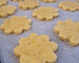 Foto langkah ke 3 dari resep Dandelion's shortbread.